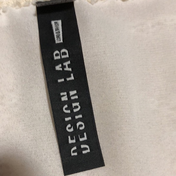 Design lab bell sleeve top size small - Picture 2 of 4